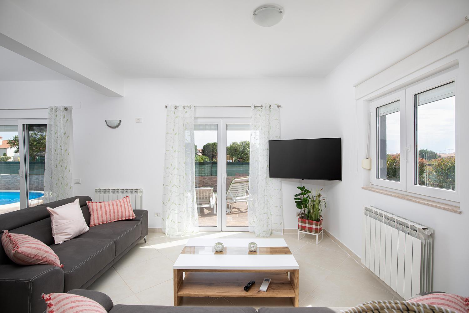 Villa Papillon - Top Ausgestattete Ferienoase Пула Екстериор снимка